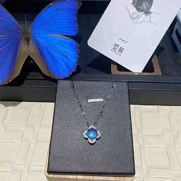 Lucky Handmade Real Morpho Butterfly Wing Necklace Sterling Silver Four-Leaf Clover Pendant with White Zirconia and Waterproof Resin Coating Butterfly Aura